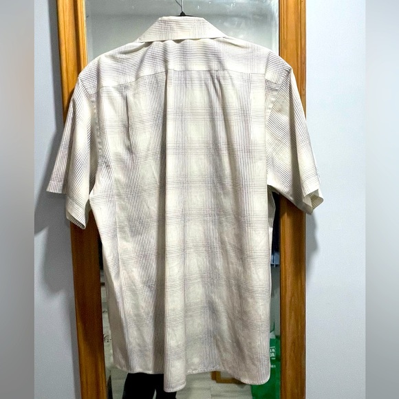 Sergio Loius Button-Down Short Sleeves in flannel cross hatch pattern - Picture 2 of 5